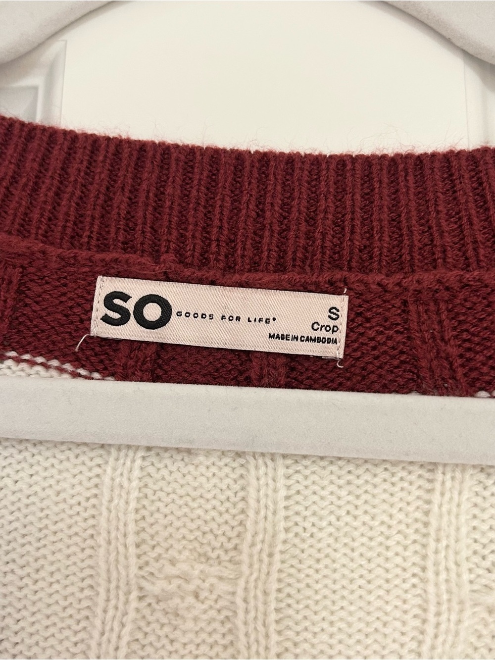 SO Striped Cable-Knit V-Neck Sweater Vest - Picture 3 of 3